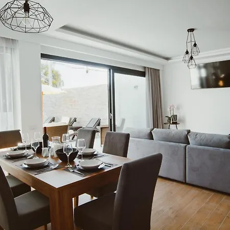 Etoile Villa *