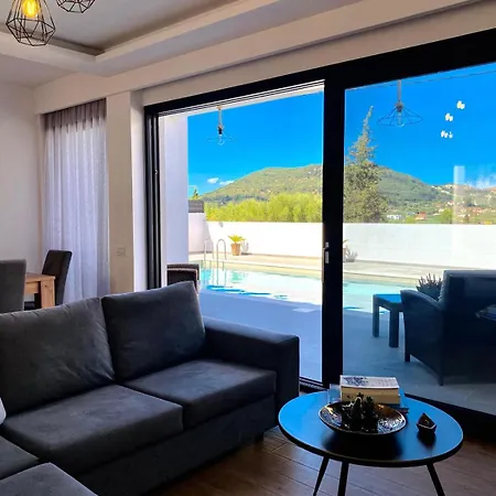 Etoile Villa *
