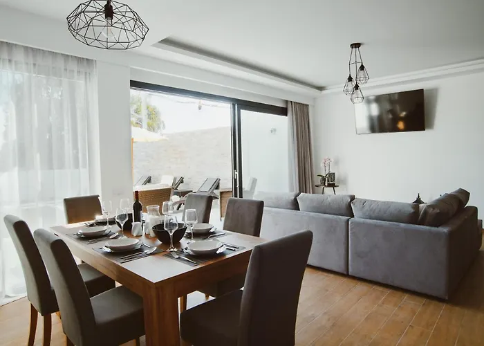 Etoile Villa *