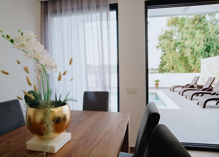 Etoile Villa Áyios Kírikos