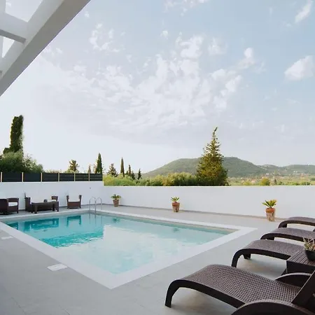 Etoile Villa Áyios Kírikos